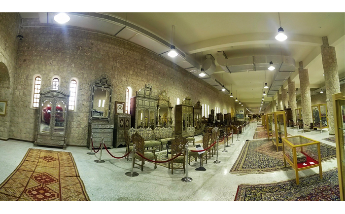 Blick in eine der Hallen des Sheik Faisal Privatmuseums. &copy; Susanne Dreier-Phan Quoc