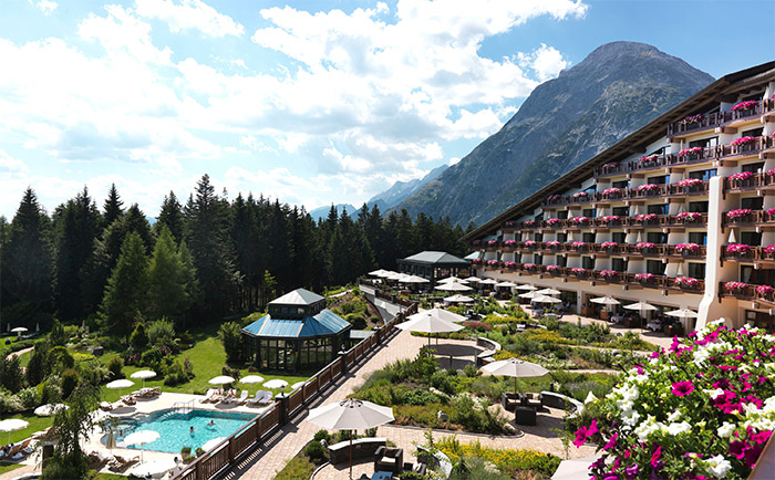 Ansicht des Hotels von außen. &copy; Interalpen-Hotel Tyrol
