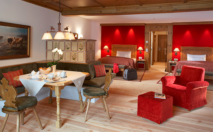 Die Zimmer sind unterschiedlich gestaltet. &copy; Interalpen-Hotel Tyrol