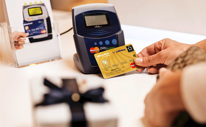 Beliebtes Mittel, um Meilen zu sammeln: Kreditkarten. &copy; Miles & More GmbH