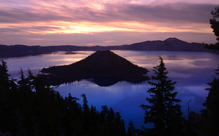 Der Crater Lake und Wizard Island. &copy; Christian Heeb / Oregon Tourism