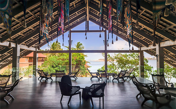 Die "Upper Deck Bar" lädt zu gepflegten Drinks ein. © Anantara Hotels, Resorts & Spas Die "Upper Deck Bar" lädt zu gepflegten Drinks ein. © Anantara Hotels, Resorts & Spas