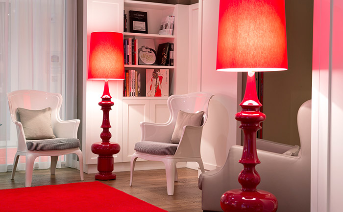Gemütliche und "belesene" Lounge. &copy; Hotel Harmonie