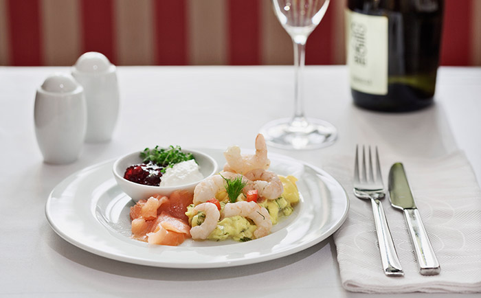 Frühstück, mal steirisch, mal - wie am Bild - nordisch. &copy; Hotel Harmonie
