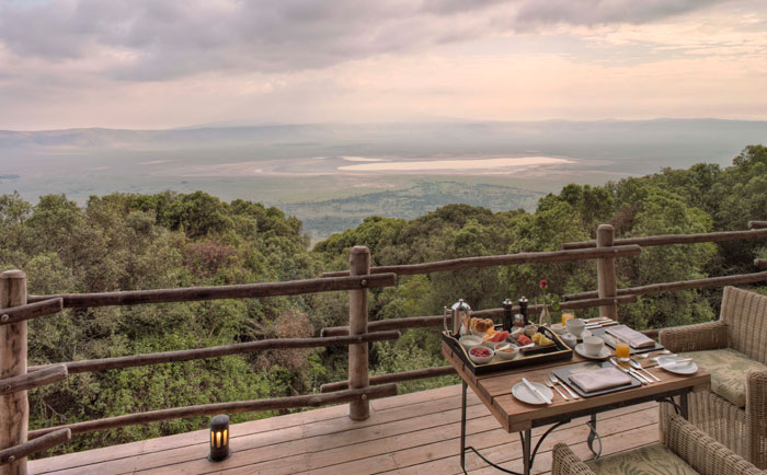 Ngorongoro Crater Lounge - Ausflug ins Land der Hadza &copy; &Beyond