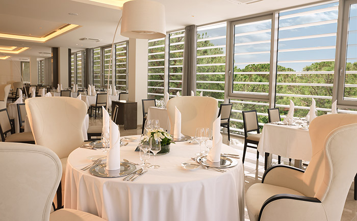 Eines der beiden Restaurants, das "TreeTop". &copy; Hotel Slovenija
