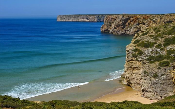 Strand an der Algarve. &copy;  Algarve Promotion Bureau - ATA