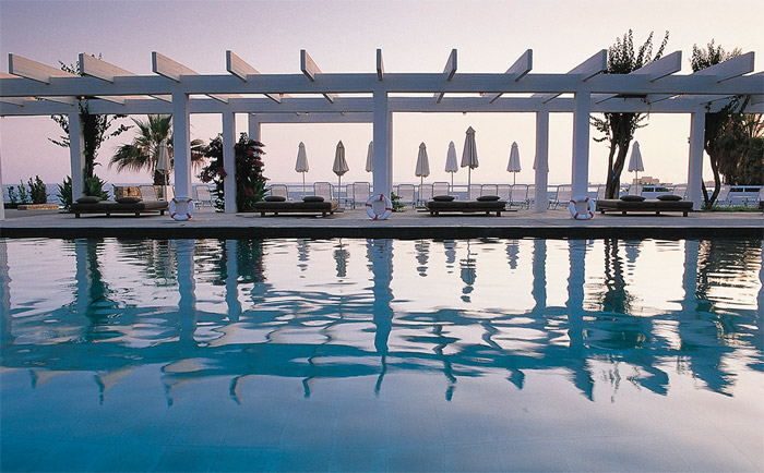 Das Hotel "Almyra" bietet spezielle Angebote für Familien. © Design Hotels Das Hotel "Almyra" bietet spezielle Angebote für Familien. © Design Hotels