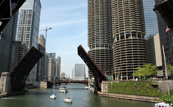 Der Chicago River ist die Lebensader der Stadt. &copy; Martin Metzenbauer