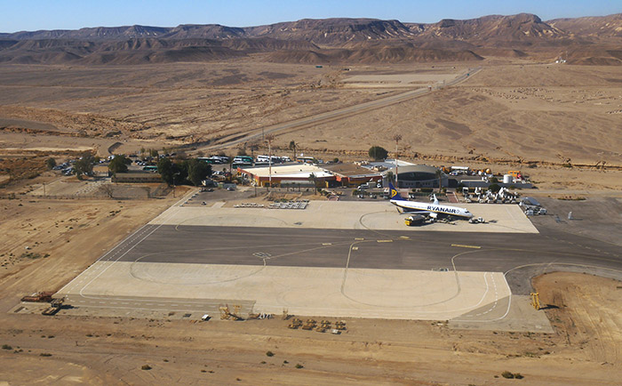 Derzeit kommt man am Flughafen Ovda an - 2017 soll ein neuer Airport eröffnen. &copy; Martin Metzenbauer