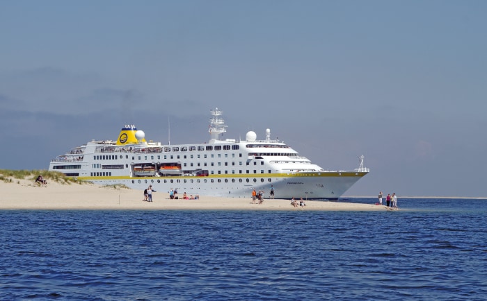 Die "Hamburg" war früher als "C. Columbus" für Hapag-Lloyd unterwegs. &copy; Plantours Kreuzfahrten