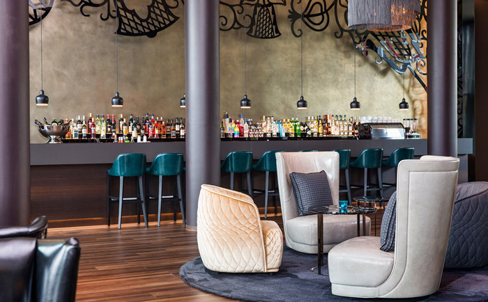 Bar im "Motel One Wien-Hauptbahnhof". &copy; Motel One