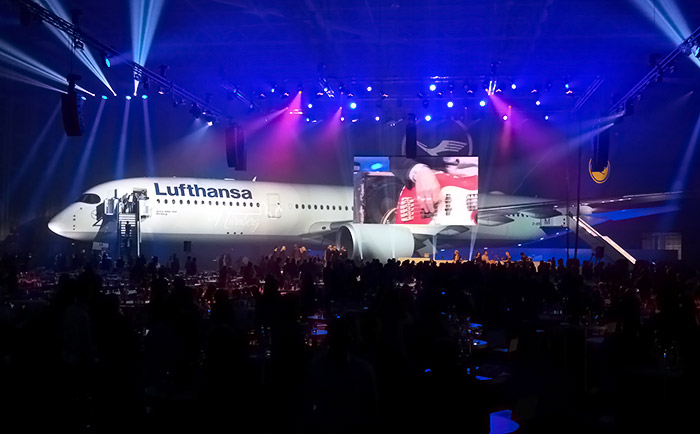 Lufthansa feiert die Ankunft ihres neuen Flugzeugmusters. &copy; Martin Metzenbauer