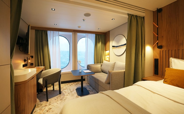 An Bord kann man aus mehreren Kabinenkategorien - hier ein Oceanview Stateroom - wählen. &copy; Swan Hellenic