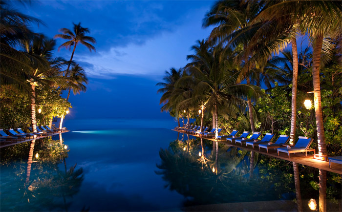 Infinity Pool &copy; The Sun Siyam Iru Fushi