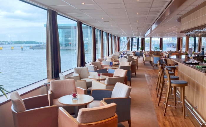 Die Bar am Heck des Schiffes. &copy; ReiseInsider