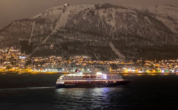 Hurtiguten-Schiff in Tromsø. &copy; ReiseInsider