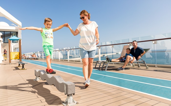 Familien und Kinder sind auf der Mein-Schiff-Flotte willkommen. &copy; René Supper / TUI Cruises GmbH