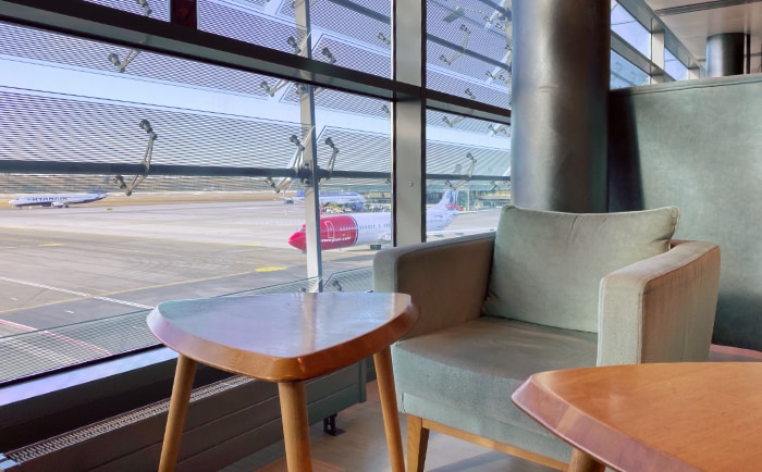 Die recht gemütliche Lounge am Air-Baltic-Hub Riga. &copy; ReiseInsider