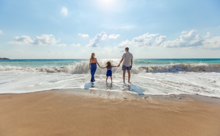 Für viele ist der Familienurlaub im Sommer trotz der Teuerungen Pflichtprogramm. &copy; Pixabay