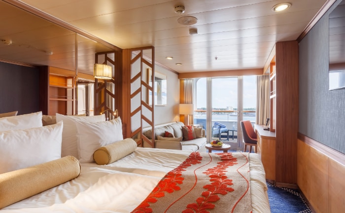 Beispiel für eine Balkonkabine auf der Vasco da Gama. &copy; nicko cruises Schiffsreisen GmbH
