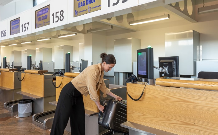 Einfachere und schnellere Gepäckaufgabe dank Automaten als Ergänzung zu den klassischen Schaltern. &copy; Flughafen Wien