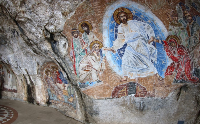 Mosaike im Felsenkloster Ostreg. &copy; Martin Dichler