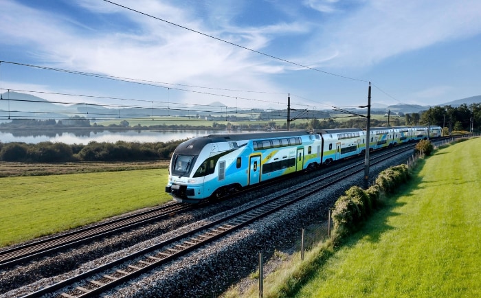 Zug der Westbahn auf der Stammstrecke von Wien nach Salzburg. &copy; WESTbahn Management GmbH