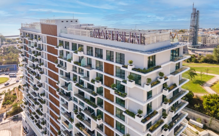 Begrünte Fassade des Hotels. &copy; Martinhal Hotels & Resorts