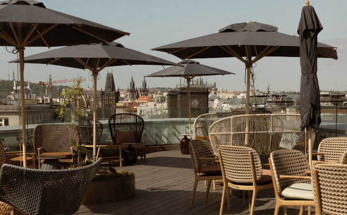 Rooftop-Bar im The Cloud One Prag. &copy; Motel One