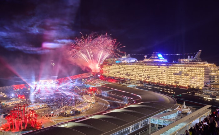 Pompöse Taufe der Mein Schiff Relax &copy; TUI Cruises