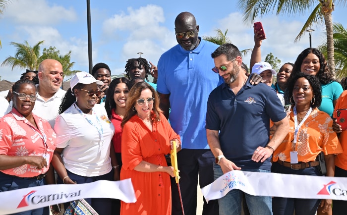 Eröffnung von Celebration Key - unter anderem mit Shaquille O’Neal (Mitte). &copy; Carnival