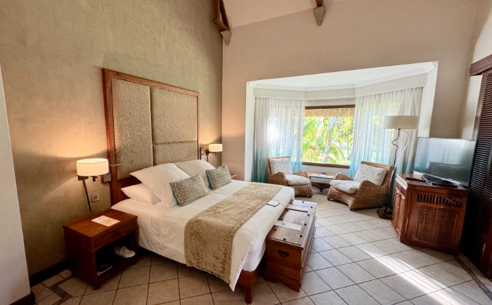 Großzügiger Schlafbereich in der Junior Suite. &copy; ReiseInsider