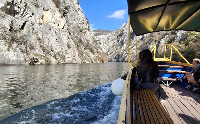 Sehr empfehlenswert: Eine Bootstour durch die Matka-Schlucht. © Martin Dichler Sehr empfehlenswert: Eine Bootstour durch die Matka-Schlucht. © Martin Dichler
