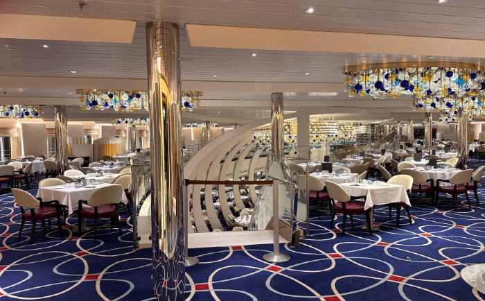 Der Dining Room am Heck des Schiffes. &copy; Brigitte Jafarmadar