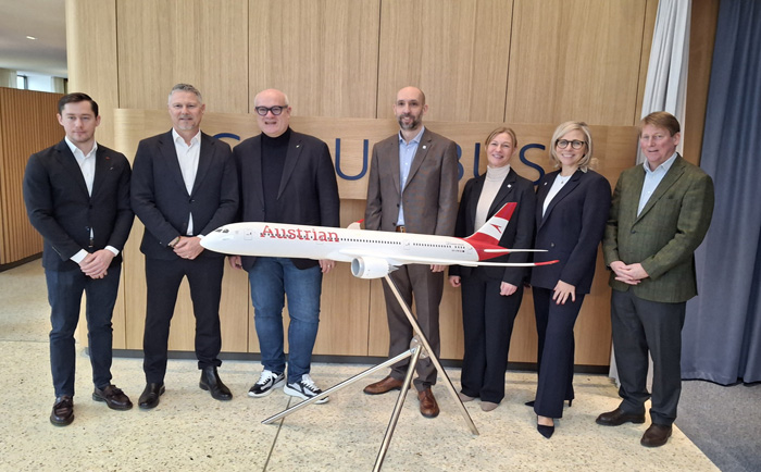 Das XXL-Dreamliner-Modell. © Martin Dichler Das XXL-Dreamliner-Modell. © Martin Dichler