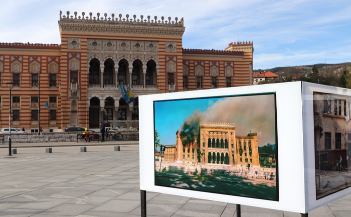 Das alte Rathaus Vijecnica im pseudomaurischen Stil. &copy; Martin Dichler