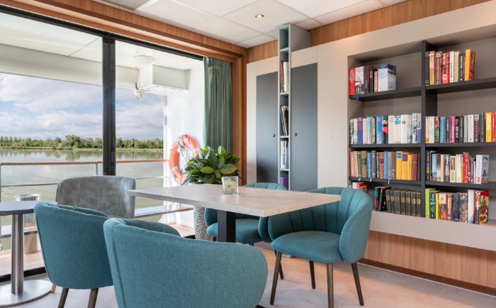 Die neu gestaltete Bibliothek der Rhein Melodie. © Nicko Cruises Die neu gestaltete Bibliothek der Rhein Melodie. © Nicko Cruises
