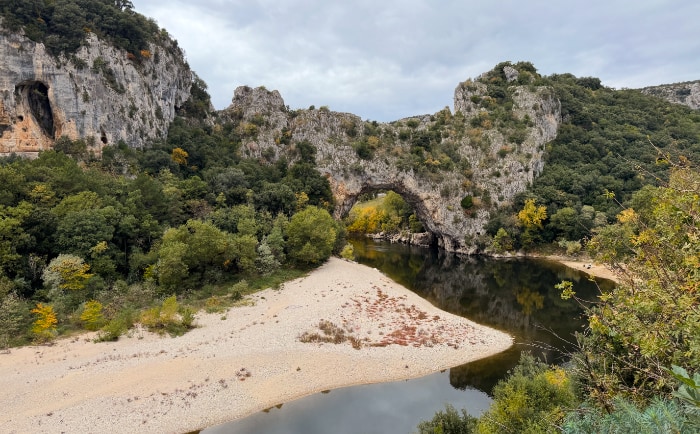 Der Pont d'Arc ist ein "Muss" auf einer Rhône-Kreuzfahrt. &copy; ReiseInsider