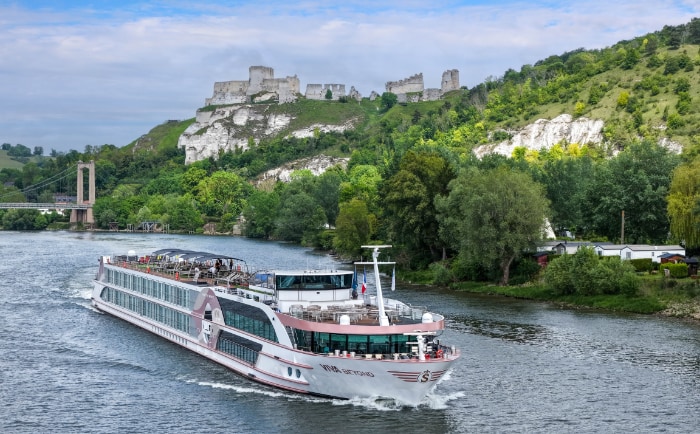 Die 110 Meter lange Viva Beyond ist auf der Seine unterwegs. &copy; Viva Cruises