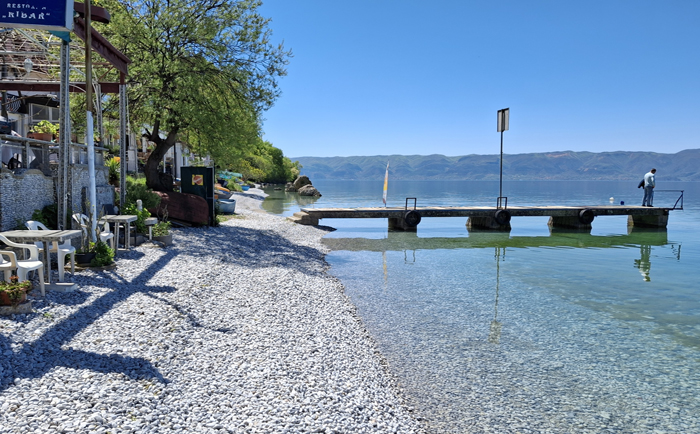 Glasklares Wasser am Ohridsee. &copy; Martin Dichler