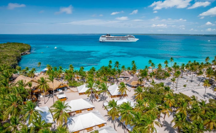 Ab November 2026 können die Gäste der MSC Opera den Catalina Sugar Beach erleben. © MSC Cruises Ab November 2026 können die Gäste der MSC Opera den Catalina Sugar Beach erleben. © MSC Cruises
