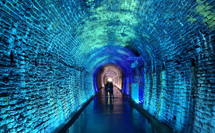 Kanadas erster Eisenbahntunnel in Brockville ist heute noch eine Touristenattraktion. &copy; Martin Dichler