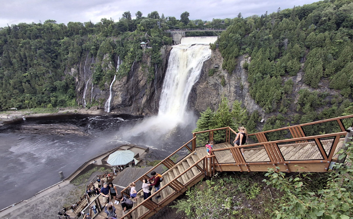 Der 83 Meter hohe Montmorency Wasserfall. &copy; Martin Dichler