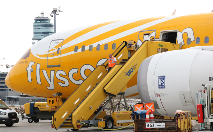 Hautnah bei der Abfertigung einer Boeing 787 von Scoot vor dem Abflug nach Singapur. © Martin Dichler Hautnah bei der Abfertigung einer Boeing 787 von Scoot vor dem Abflug nach Singapur. © Martin Dichler
